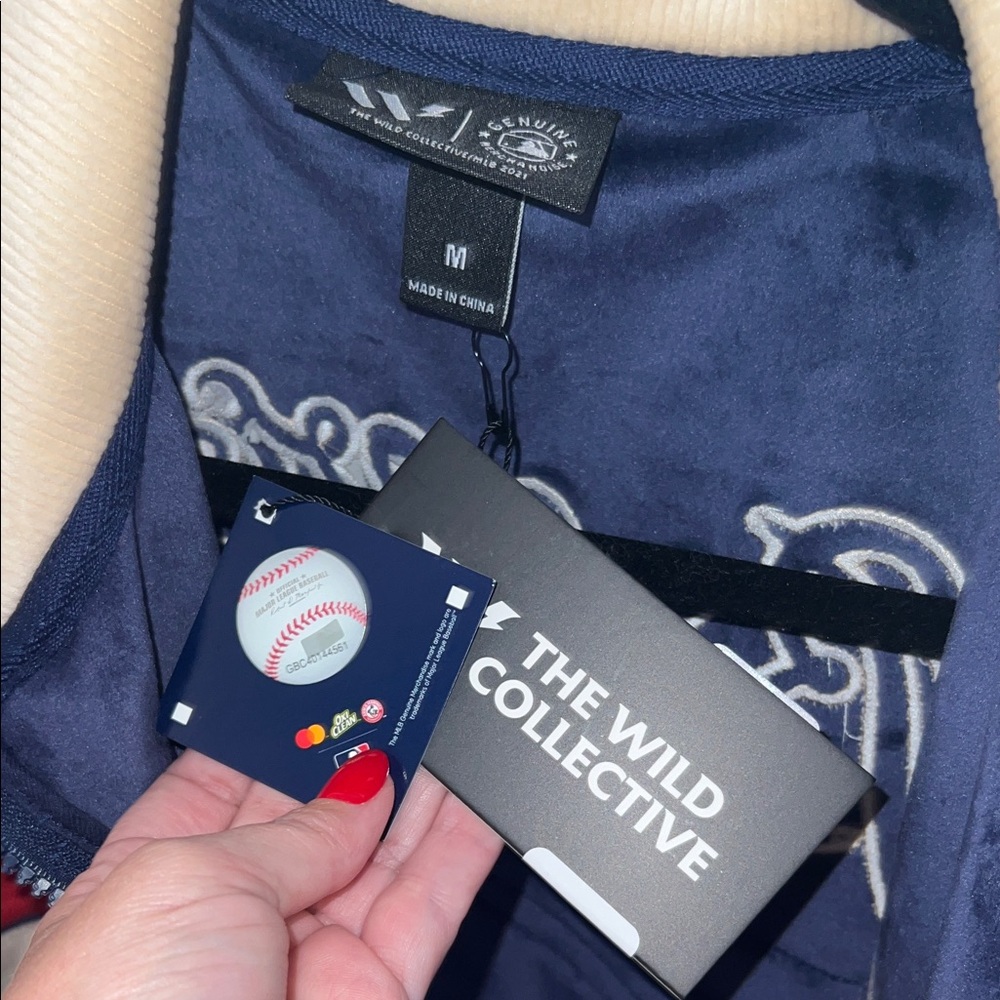 ATL Braves Navy and Red Corduroy Cropped Bomber Jacket - Picture 5 of 6